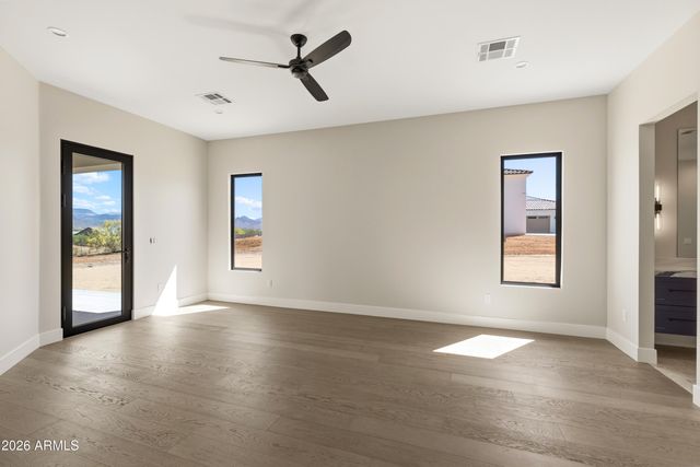 544 E Amber Sun Drive, Phoenix, AZ 85085