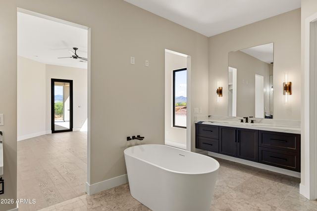 544 E Amber Sun Drive, Phoenix, AZ 85085