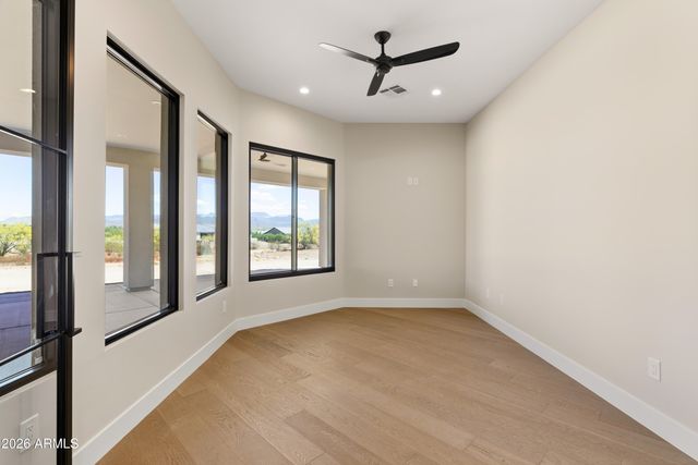 544 E Amber Sun Drive, Phoenix, AZ 85085