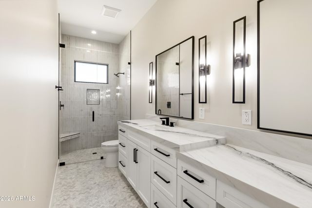544 E Amber Sun Drive, Phoenix, AZ 85085