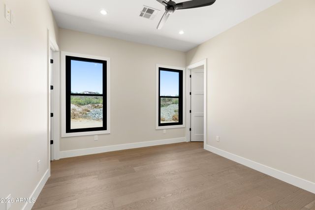 544 E Amber Sun Drive, Phoenix, AZ 85085