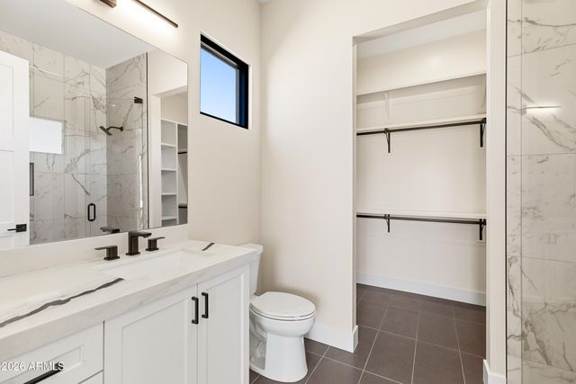 544 E Amber Sun Drive, Phoenix, AZ 85085