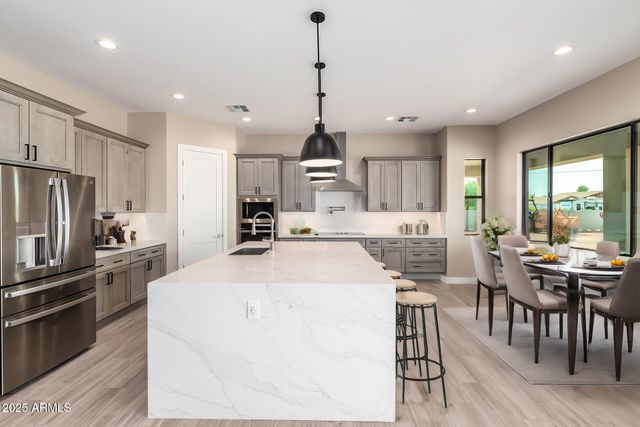 544 E Amber Sun Drive, Phoenix, AZ 85086