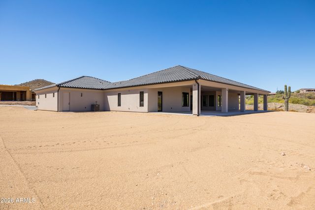 544 E Amber Sun Drive, Phoenix, AZ 85085