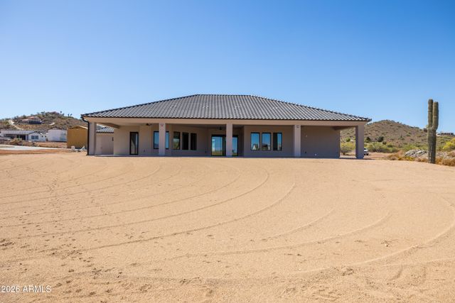 544 E Amber Sun Drive, Phoenix, AZ 85085