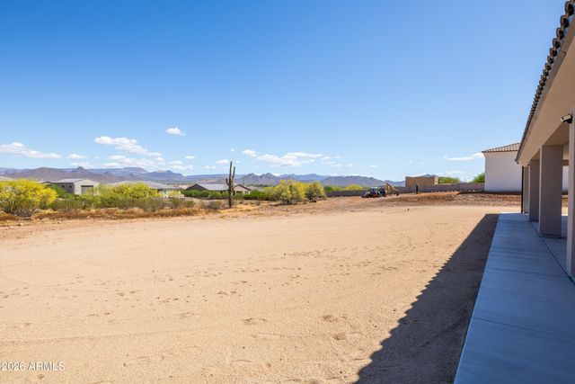 544 E Amber Sun Drive, Phoenix, AZ 85085