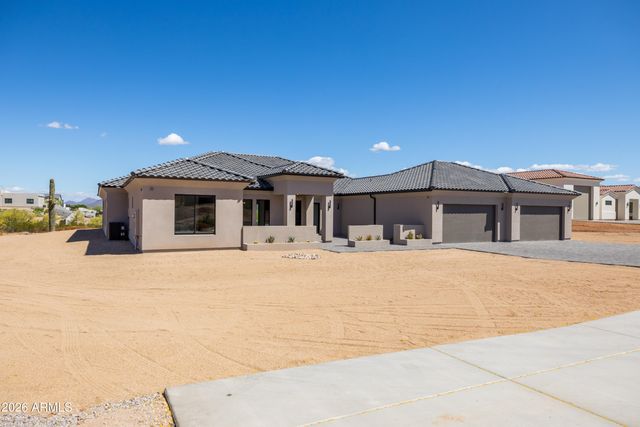 544 E Amber Sun Drive, Phoenix, AZ 85085