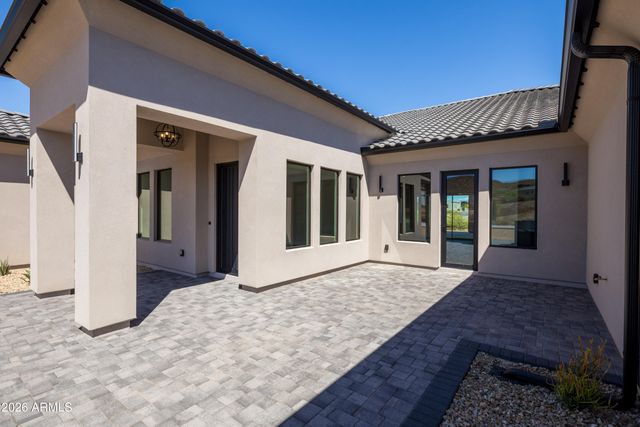 544 E Amber Sun Drive, Phoenix, AZ 85085