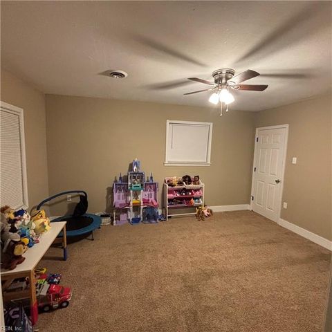 9 Lilac CT, Newport News, VA 23601