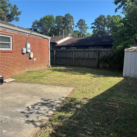 9 Lilac CT, Newport News, VA 23601