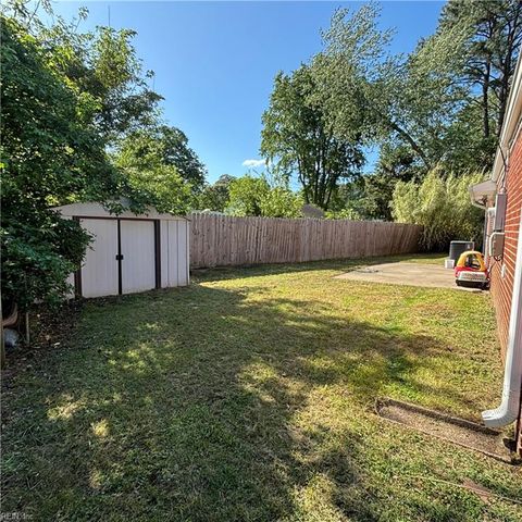 9 Lilac CT, Newport News, VA 23601