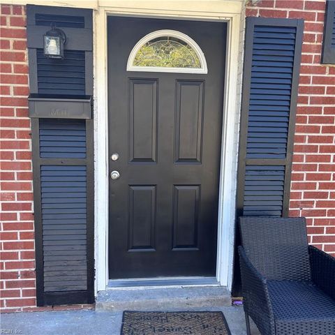 9 Lilac CT, Newport News, VA 23601