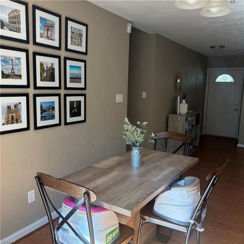 9 Lilac CT, Newport News, VA 23601