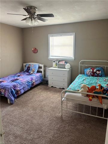 9 Lilac CT, Newport News, VA 23601