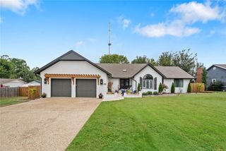 1002 NW 9th Street, Bentonville, AR 72712