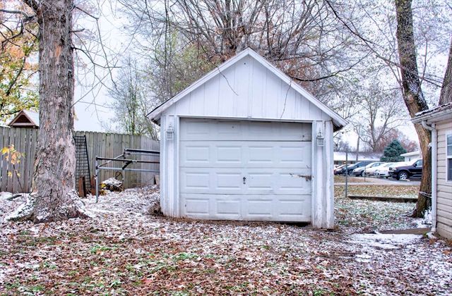 206 N Webster Avenue, Ash Grove, MO 65604