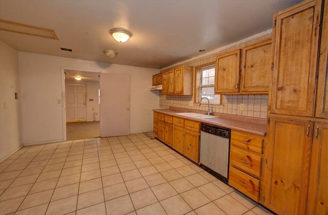 206 N Webster Avenue, Ash Grove, MO 65604