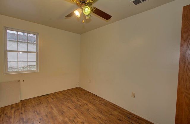 206 N Webster Avenue, Ash Grove, MO 65604