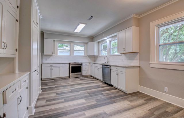 2800 S Cherry Street, Pine Bluff, AR 71603