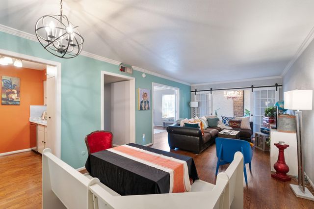 7575 Katy Freeway 102, Houston, TX 77024