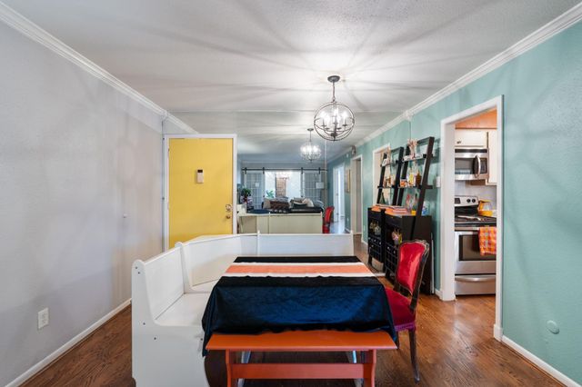 7575 Katy Freeway 102, Houston, TX 77024