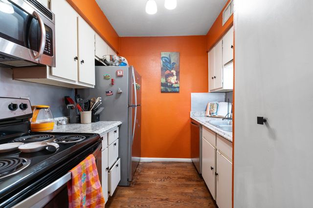 7575 Katy Freeway 102, Houston, TX 77024