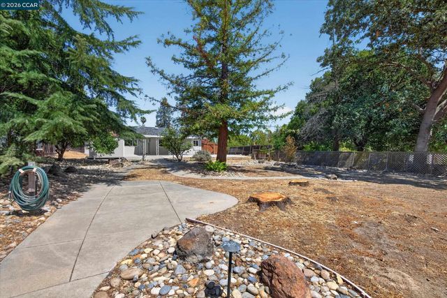 12 Morello Heights Dr, Martinez, CA 94553