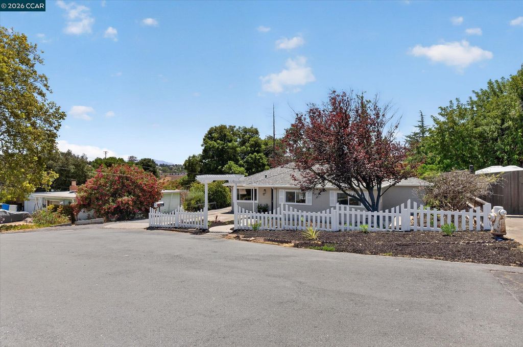 12 Morello Heights Dr, Martinez, CA 94553