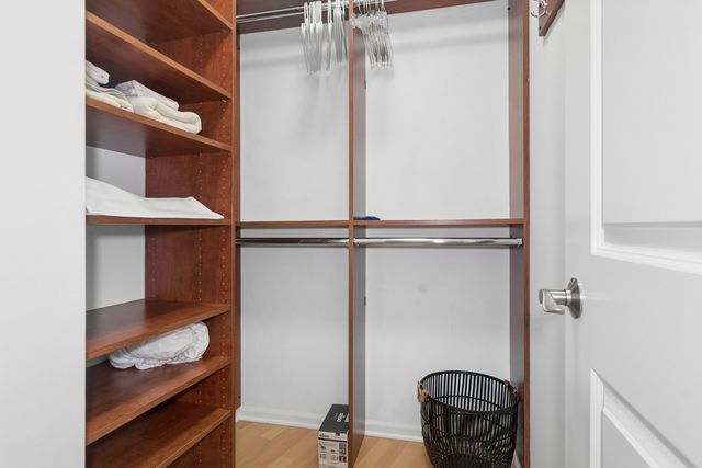 1228 Emerson Street 202, Evanston, IL 60201
