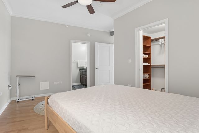 1228 Emerson Street 202, Evanston, IL 60201