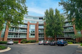 1228 Emerson Street 202, Evanston, IL 60201