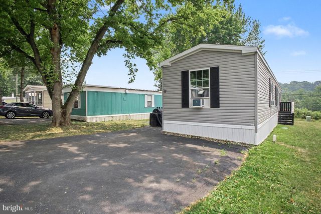 17 LEBANON VALLEY CT, Lebanon, PA 17046