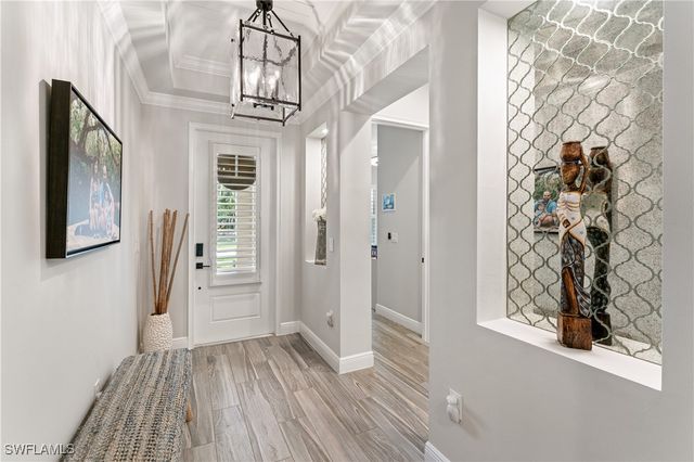 3725 Helmsman DR, Naples, FL 34120