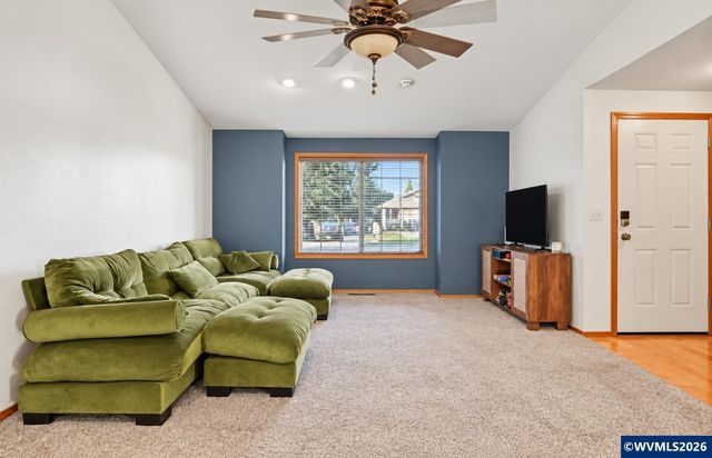 4342 Rodeo Dr NE, Salem, OR 97305