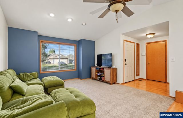 4342 Rodeo Dr NE, Salem, OR 97305