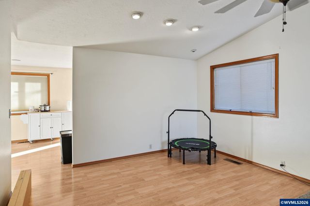 4342 Rodeo Dr NE, Salem, OR 97305