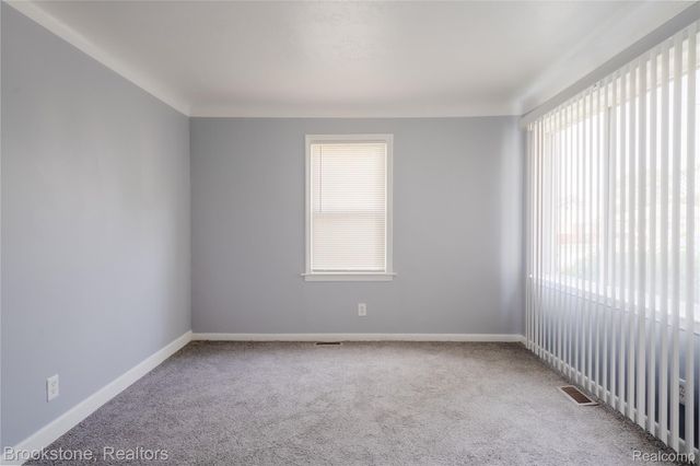 23123 Lambrecht Avenue, Eastpointe, MI 48021