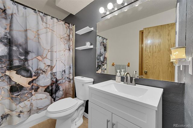 2558 Jarett Drive, Mead, CO 80542