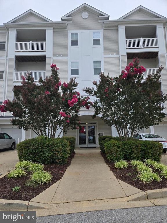 23560 FDR BLVD #303, California, MD 20619