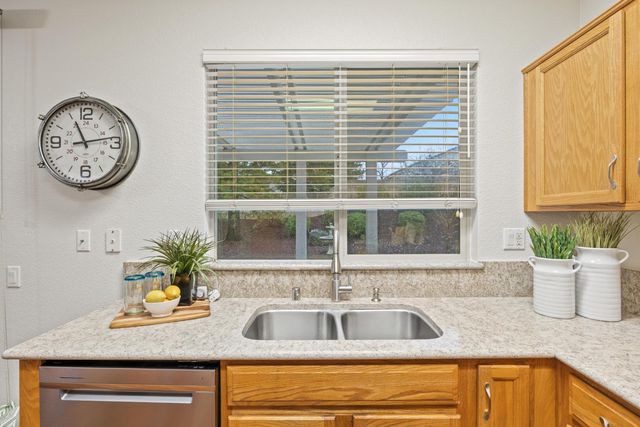 613 Geary Ln, Lincoln, CA 95648