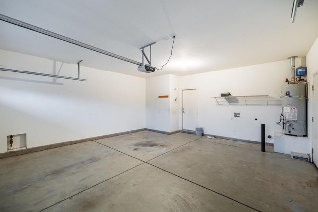 613 Geary Ln, Lincoln, CA 95648