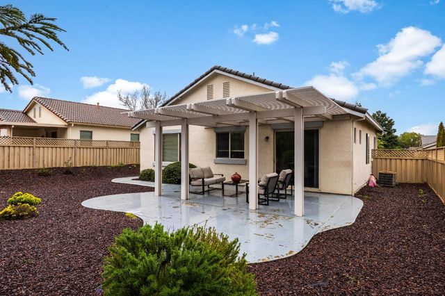 613 Geary Ln, Lincoln, CA 95648