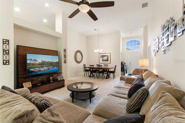 612 VISTA OAKS WAY, Davenport, FL 33837