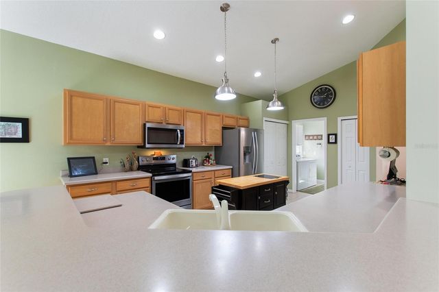 612 VISTA OAKS WAY, Davenport, FL 33837