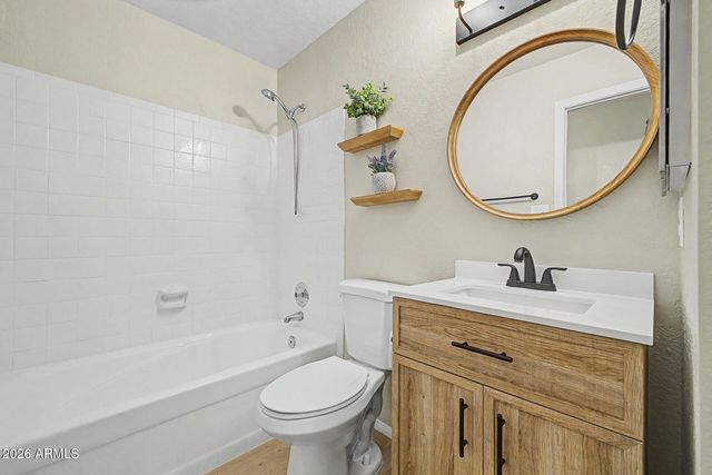 3109 E SIESTA Lane, Phoenix, AZ 85050
