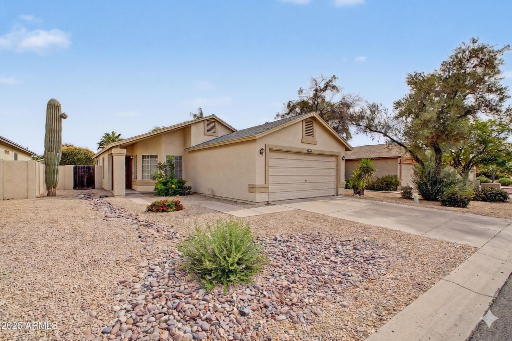 3109 E SIESTA Lane, Phoenix, AZ 85050