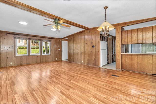 405 Deerfield Court, Hendersonville, NC 28792