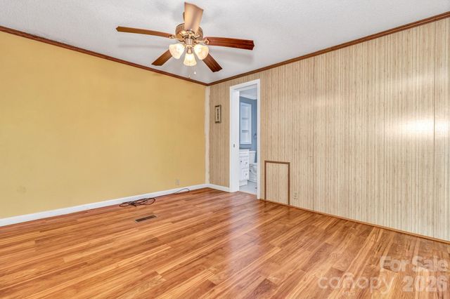 405 Deerfield Court, Hendersonville, NC 28792
