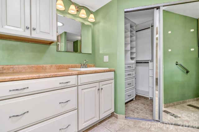 405 Deerfield Court, Hendersonville, NC 28792