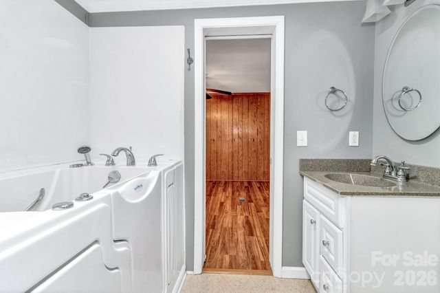 405 Deerfield Court, Hendersonville, NC 28792